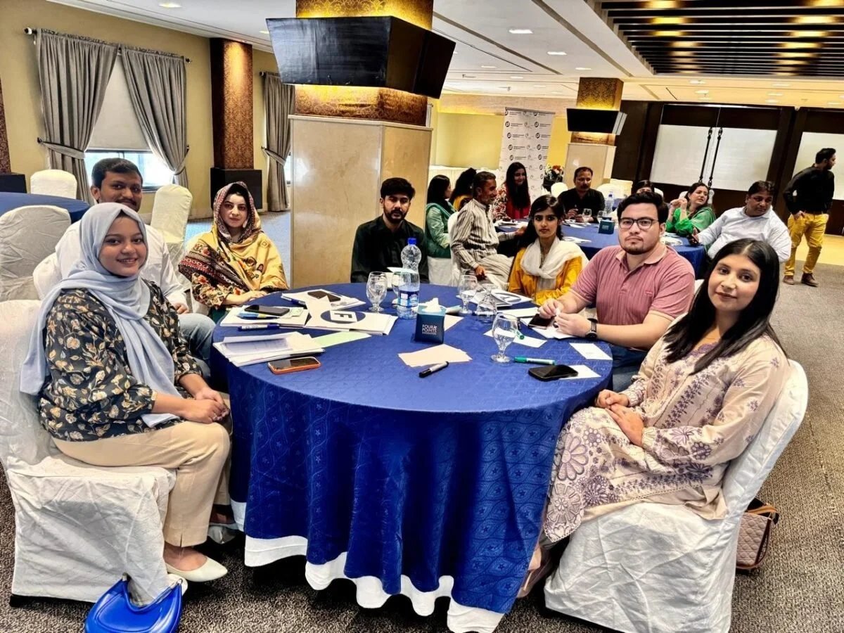 Freedom Gate Equips Karachi Journalists